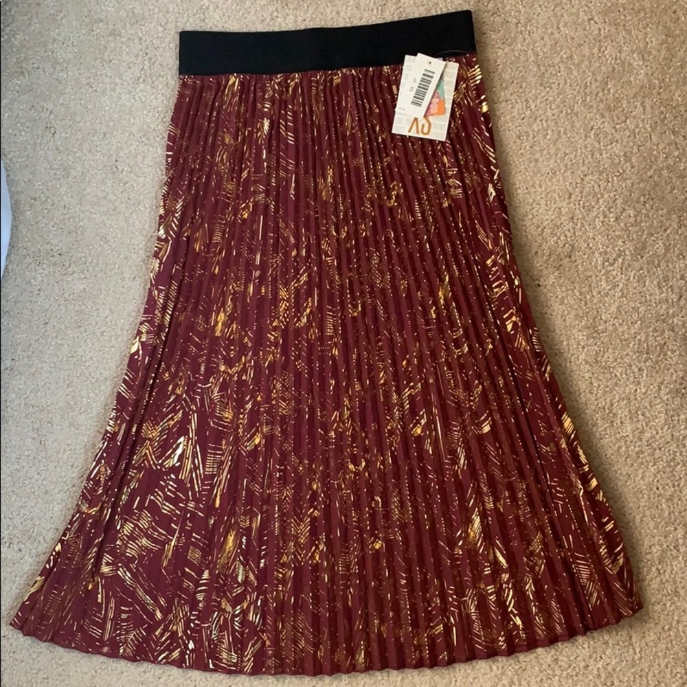 LuLaRoe XS Elegant Gold/Maroon Jill Skirt (Part of the 2 for $10 sale!)